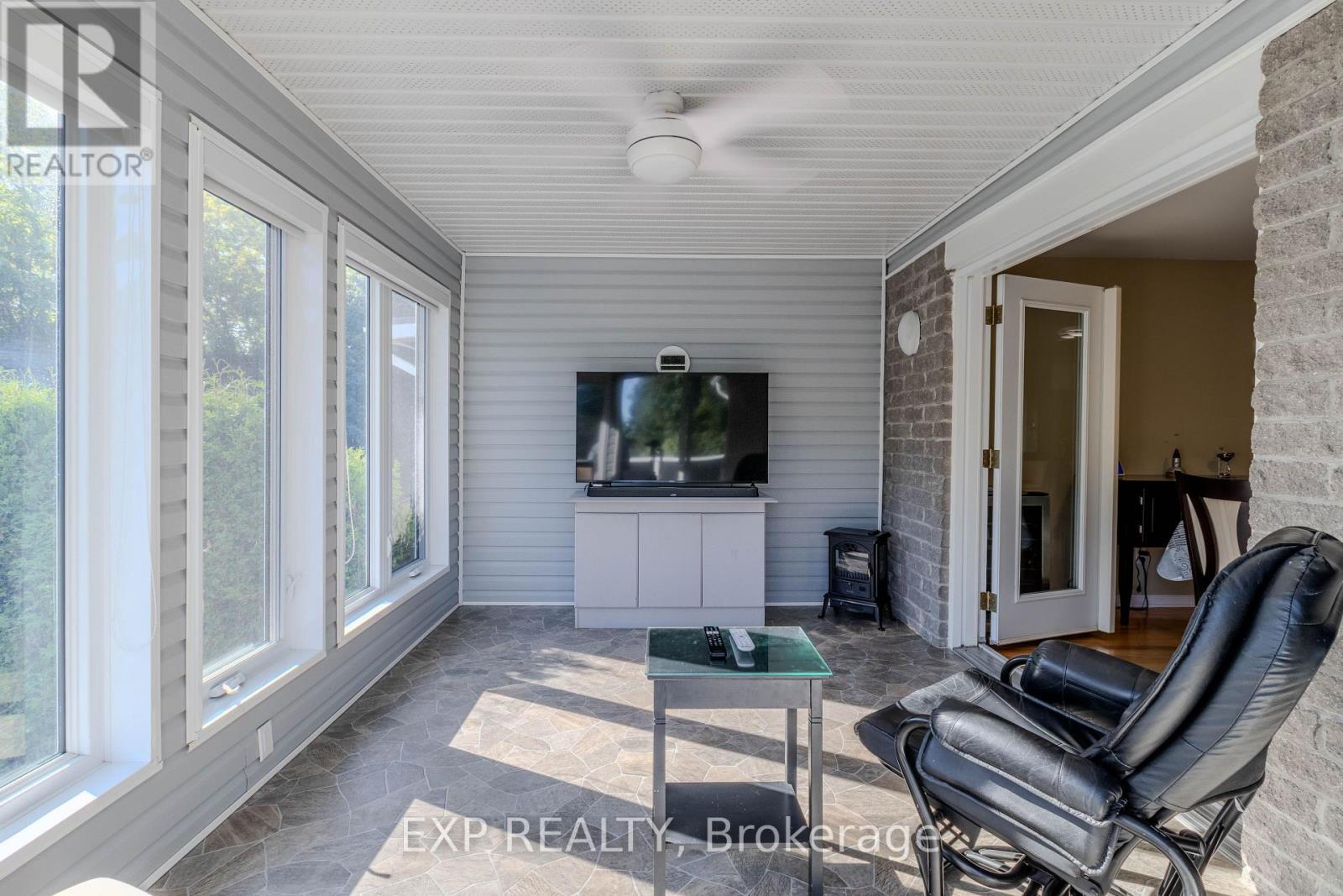 160 HERITAGE PLACE - 40