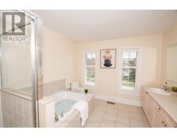 304 Tower Hill Road, Richmond Hill, ON L4E0A7 Photo 18