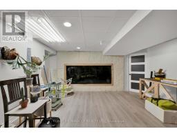 9 Iris Crescent, Brampton, ON L6Z3H8 Photo 32