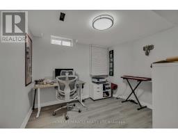 9 Iris Crescent, Brampton, ON L6Z3H8 Photo 33