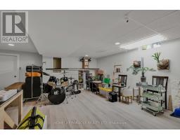 9 Iris Crescent, Brampton, ON L6Z3H8 Photo 34