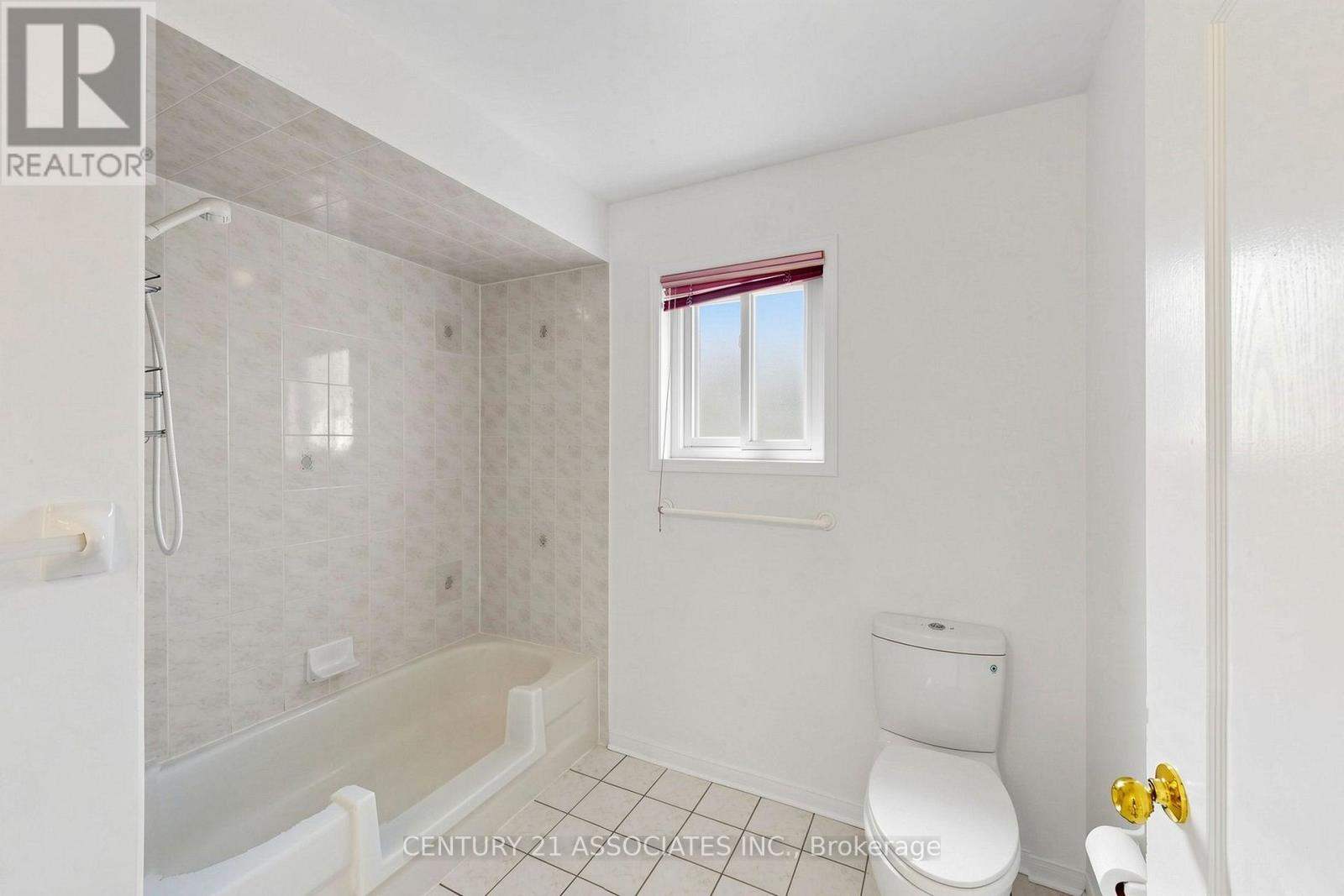 890 BLYLEVEN BOULEVARD - 33
