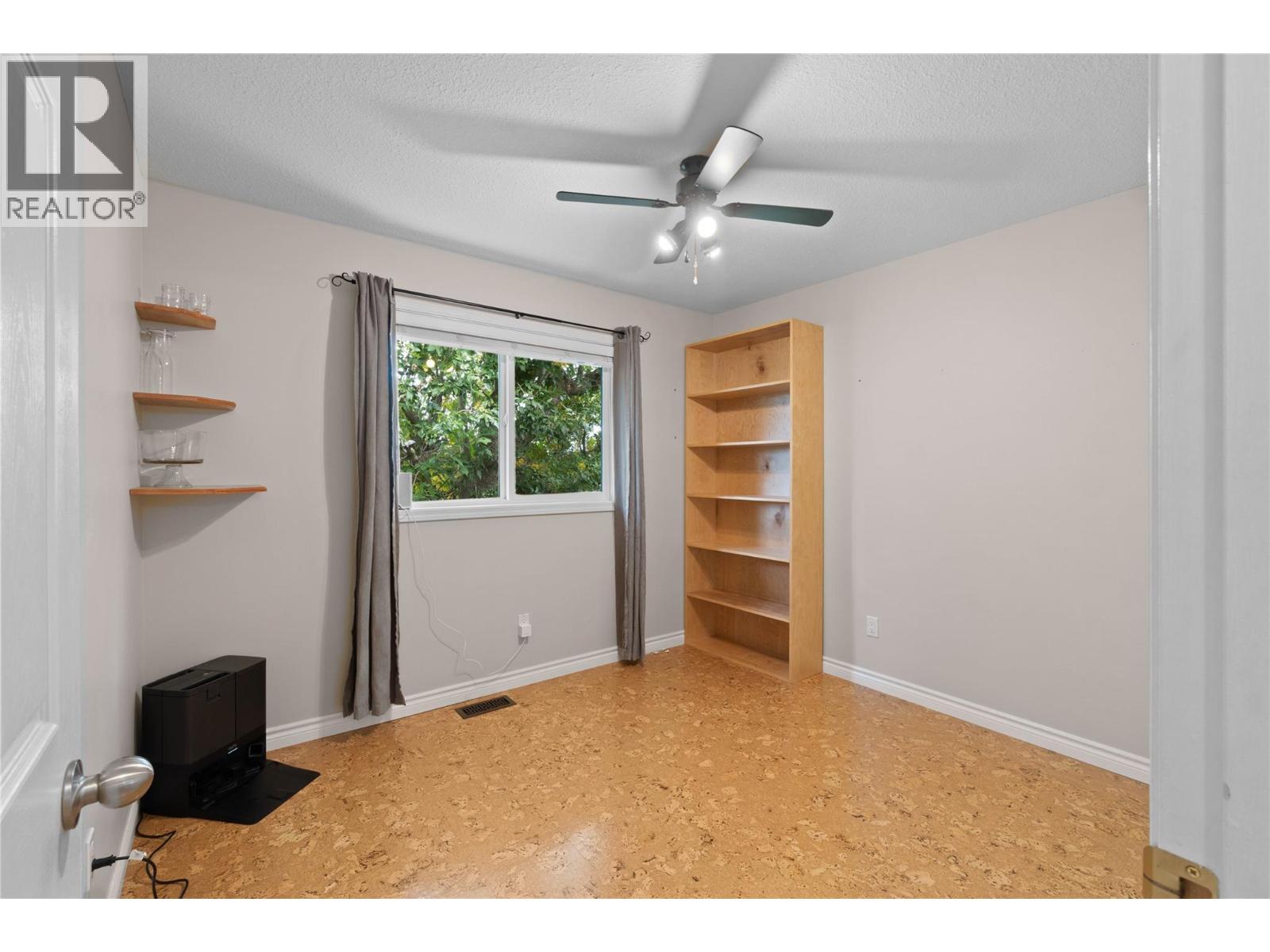 472 MALAHAT Place - Image 20