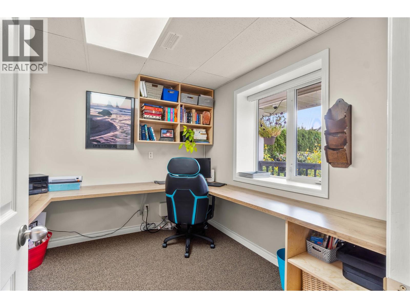 472 MALAHAT Place - 27
