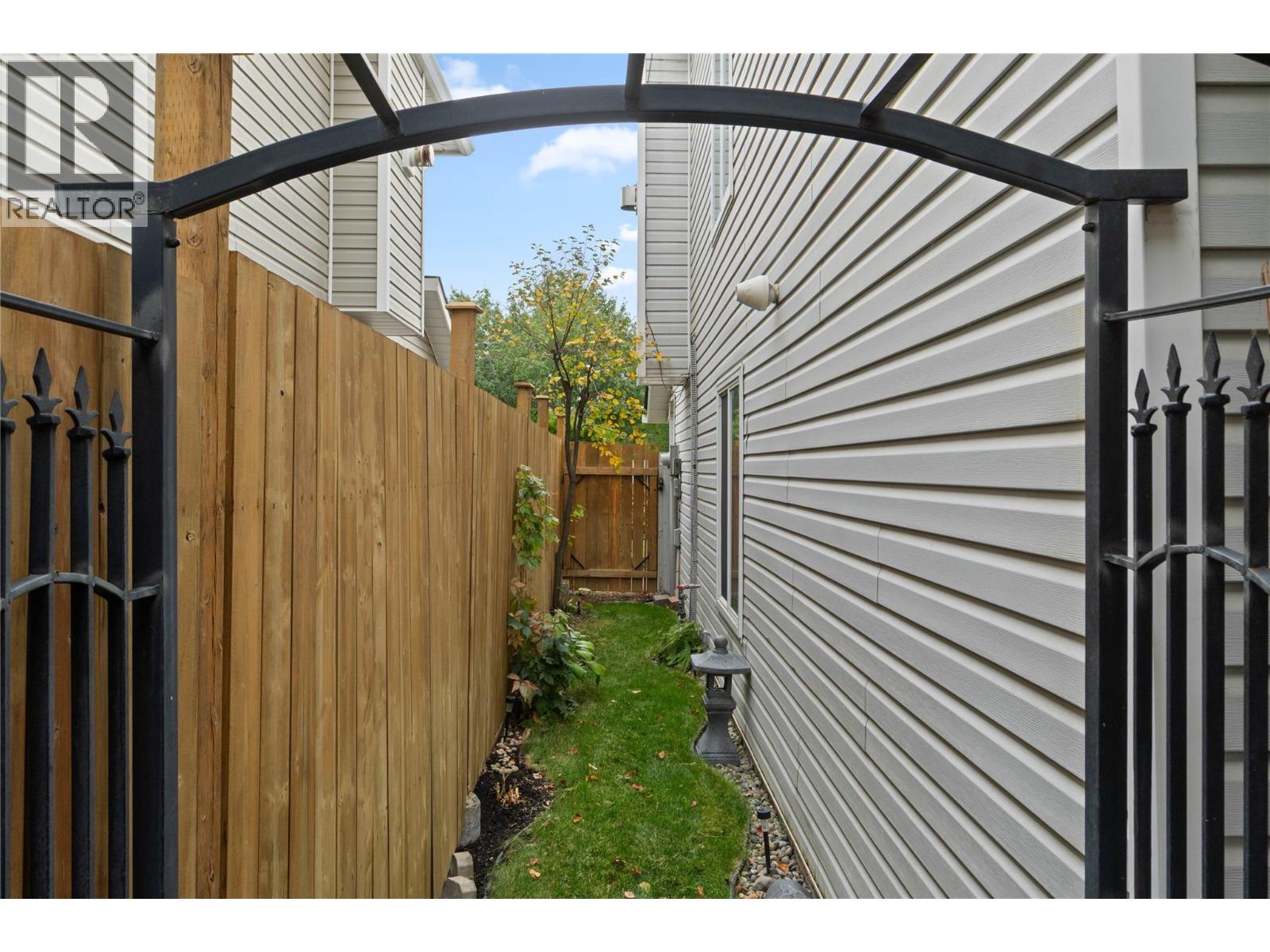 472 MALAHAT Place - Image 39