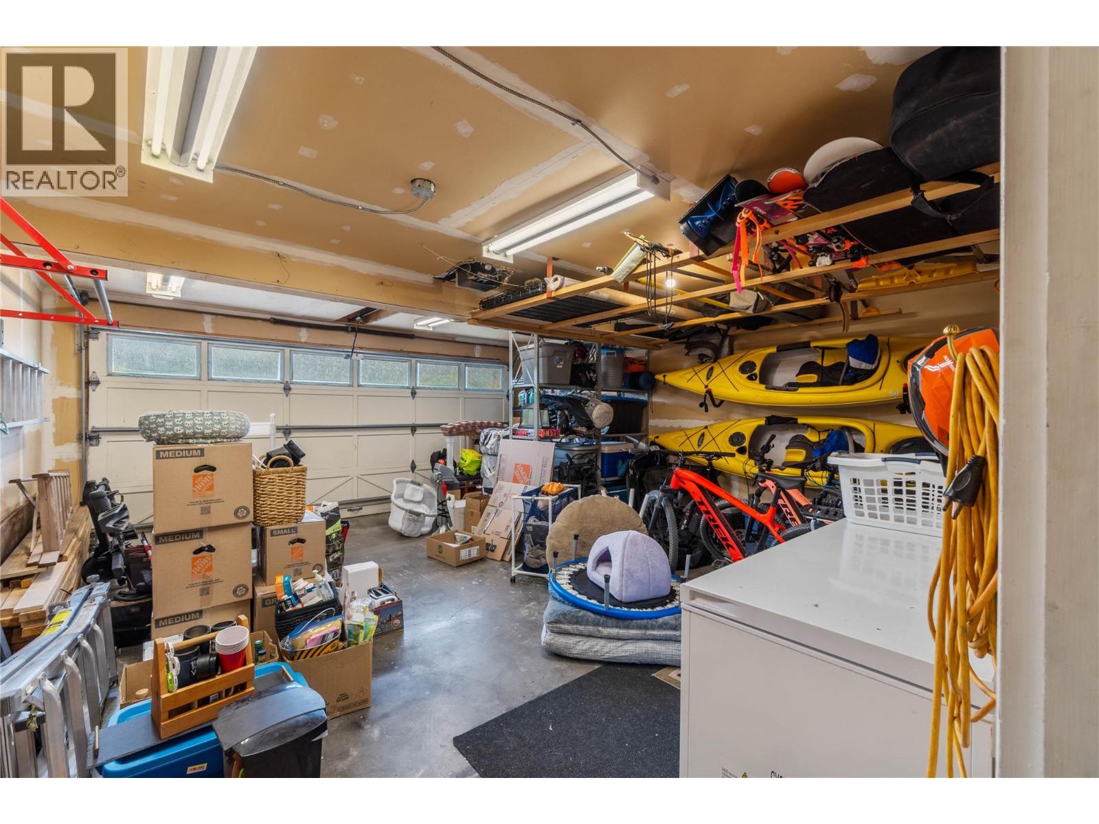 472 MALAHAT Place - Image 35
