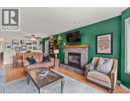 Family room - 472 Malahat Place, Kamloops, BC V2E2M8 Photo 11