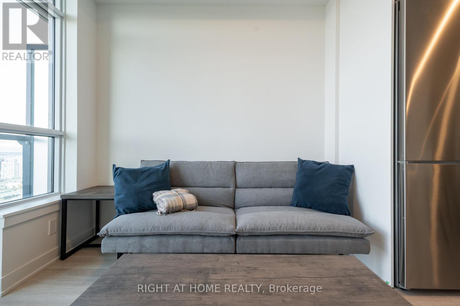 2406 - 50 UPPER MALL WAY, Vaughan (Brownridge) — photo 2