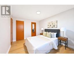 8 Loire Court, Toronto, ON M9V4Z7 Photo 25