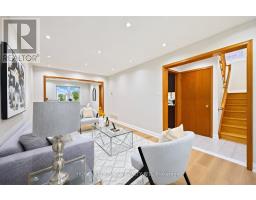8 Loire Court, Toronto, ON M9V4Z7 Photo 9