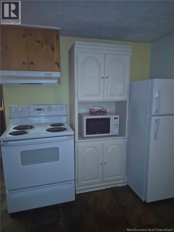 61 Carney Avenue - Image 39
