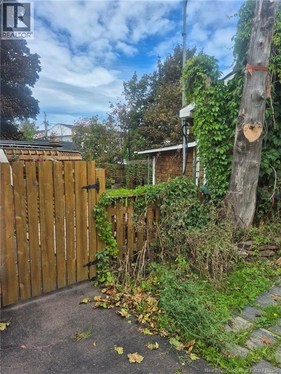 61 Carney Avenue - Image 21