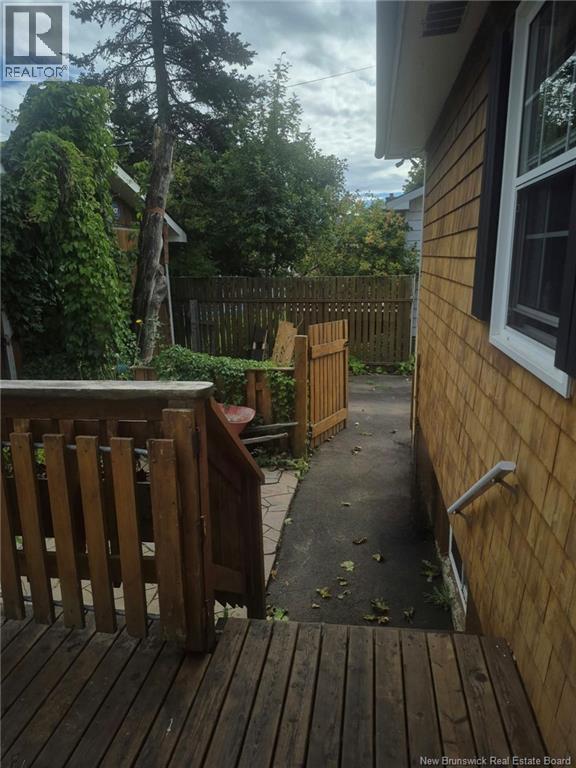 61 Carney Avenue - Image 28