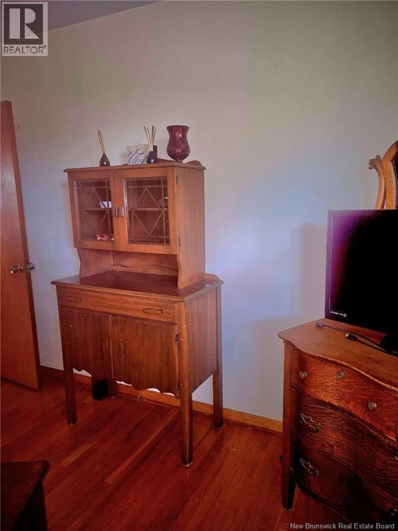 61 Carney Avenue - Image 48