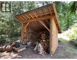 Primary Bedroom - 157 Easthom Rd, Gabriola Island, BC V0R1X2 Photo 8