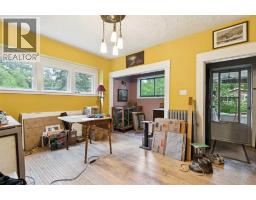 506 38 Avenue SW - photo 5