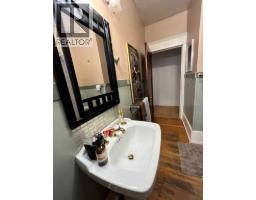 506 38 Avenue SW - photo 13