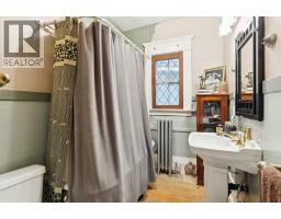 506 38 Avenue SW - photo 12