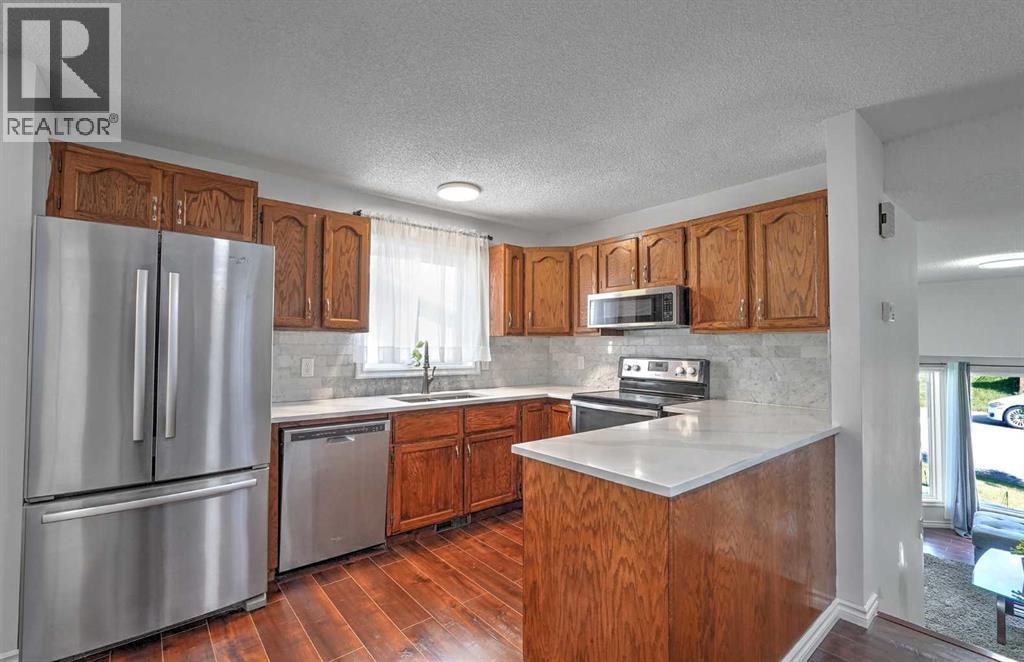 72 Martindale Close NE - photo 16