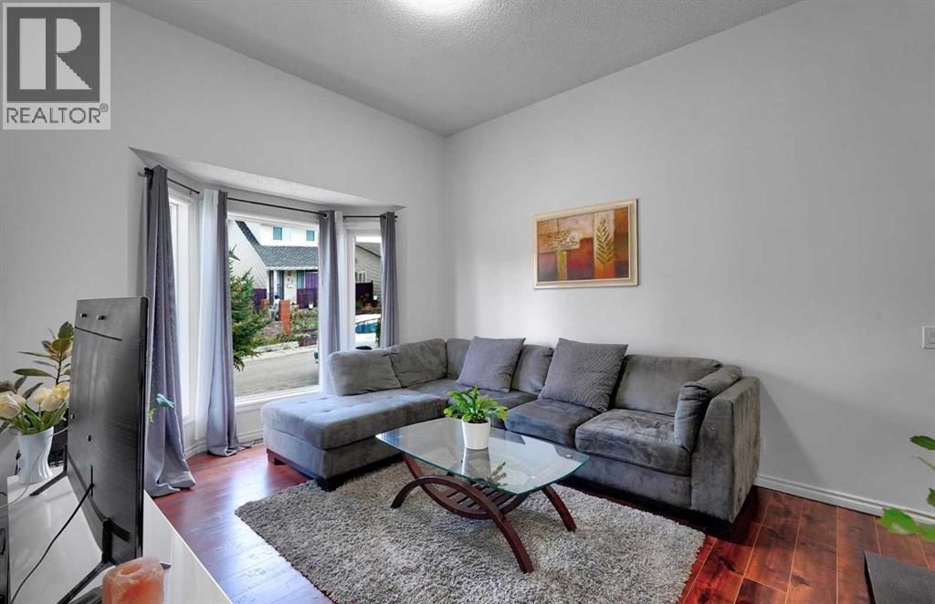 72 Martindale Close NE - photo 8