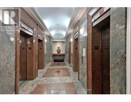 Den - 1811 - 24 Wellesley Street W, Toronto, ON M4Y2X6 Photo 6