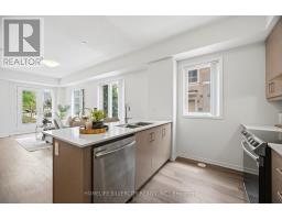 13 - 11 Honeycrisp Crescent, Vaughan, ON L4K0N6 Photo 12