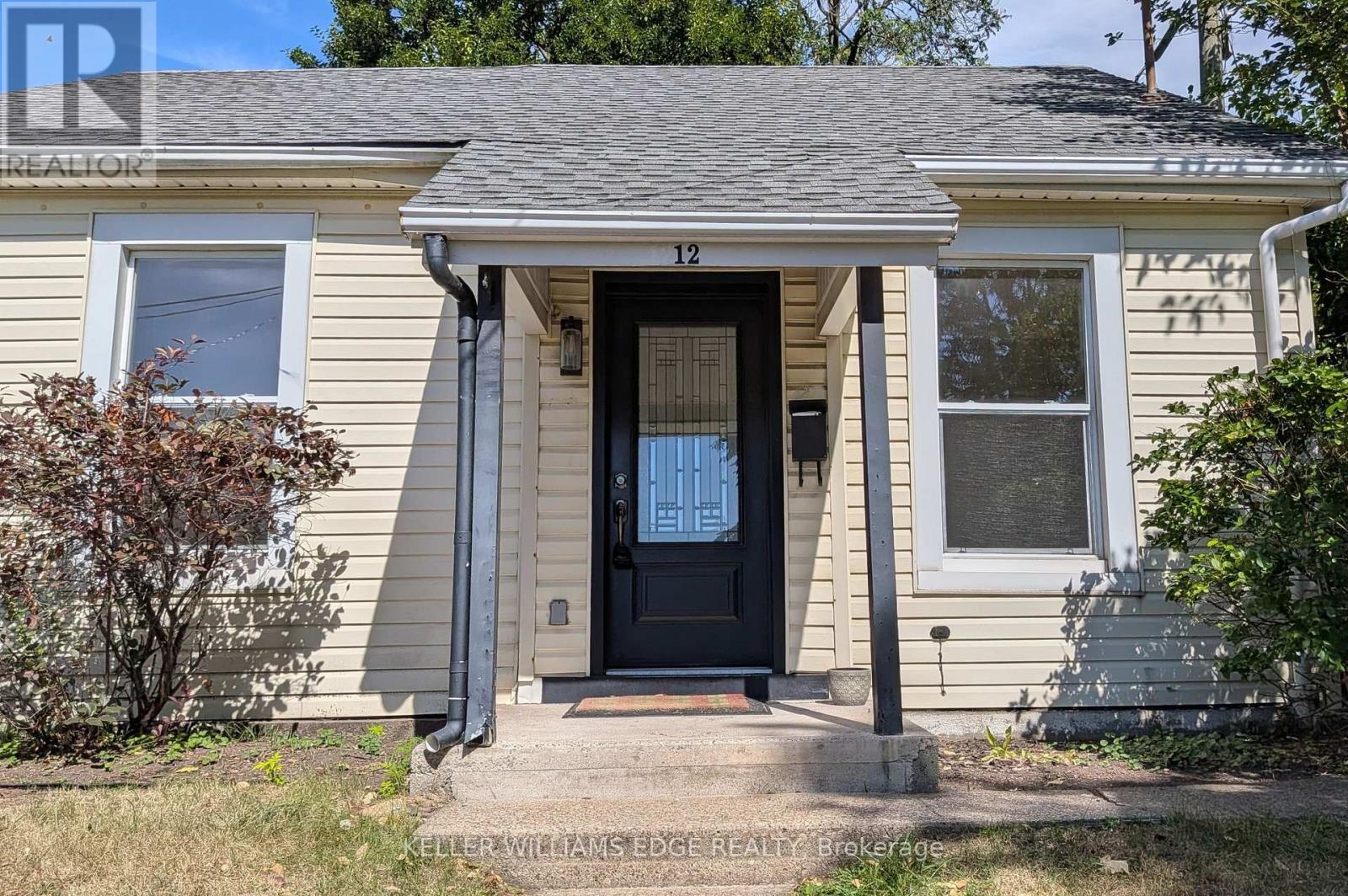 12 NELSON STREET, Hamilton (Strathcona) — photo 2