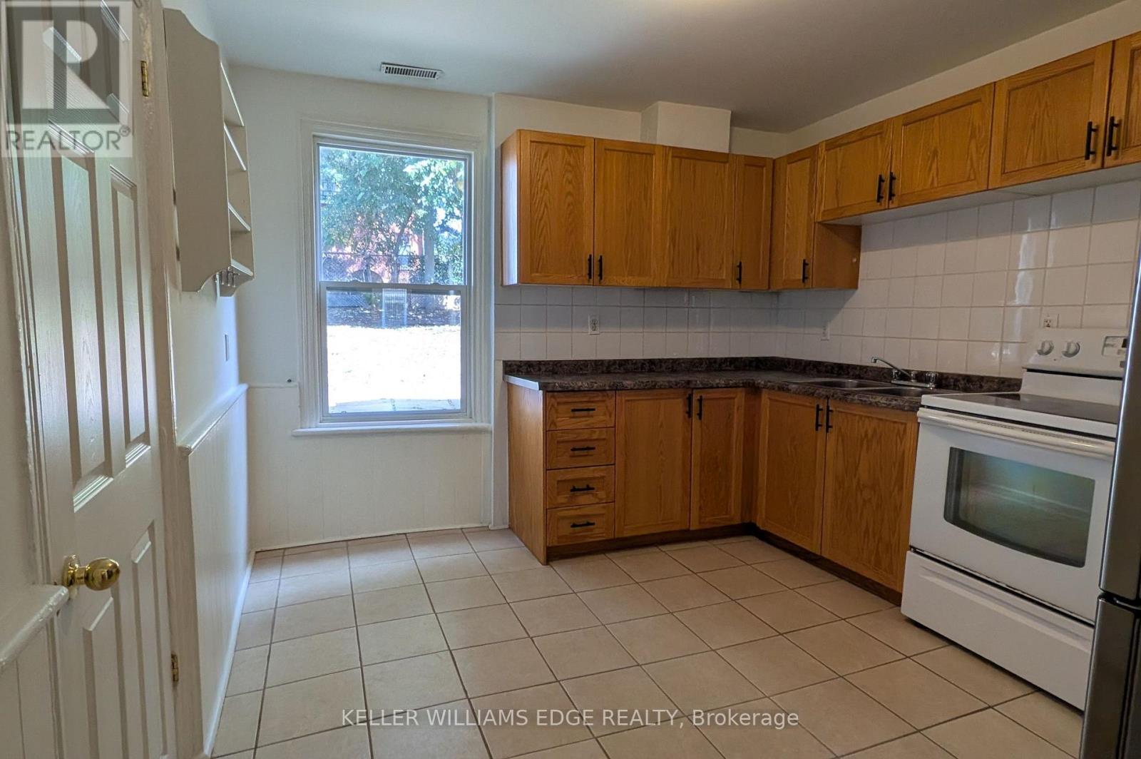 12 NELSON STREET, Hamilton (Strathcona) — photo 6