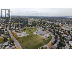 135 Cantree Place Sw, Calgary, AB T2W2K2 Photo 40