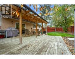 135 Cantree Place Sw, Calgary, AB T2W2K2 Photo 17