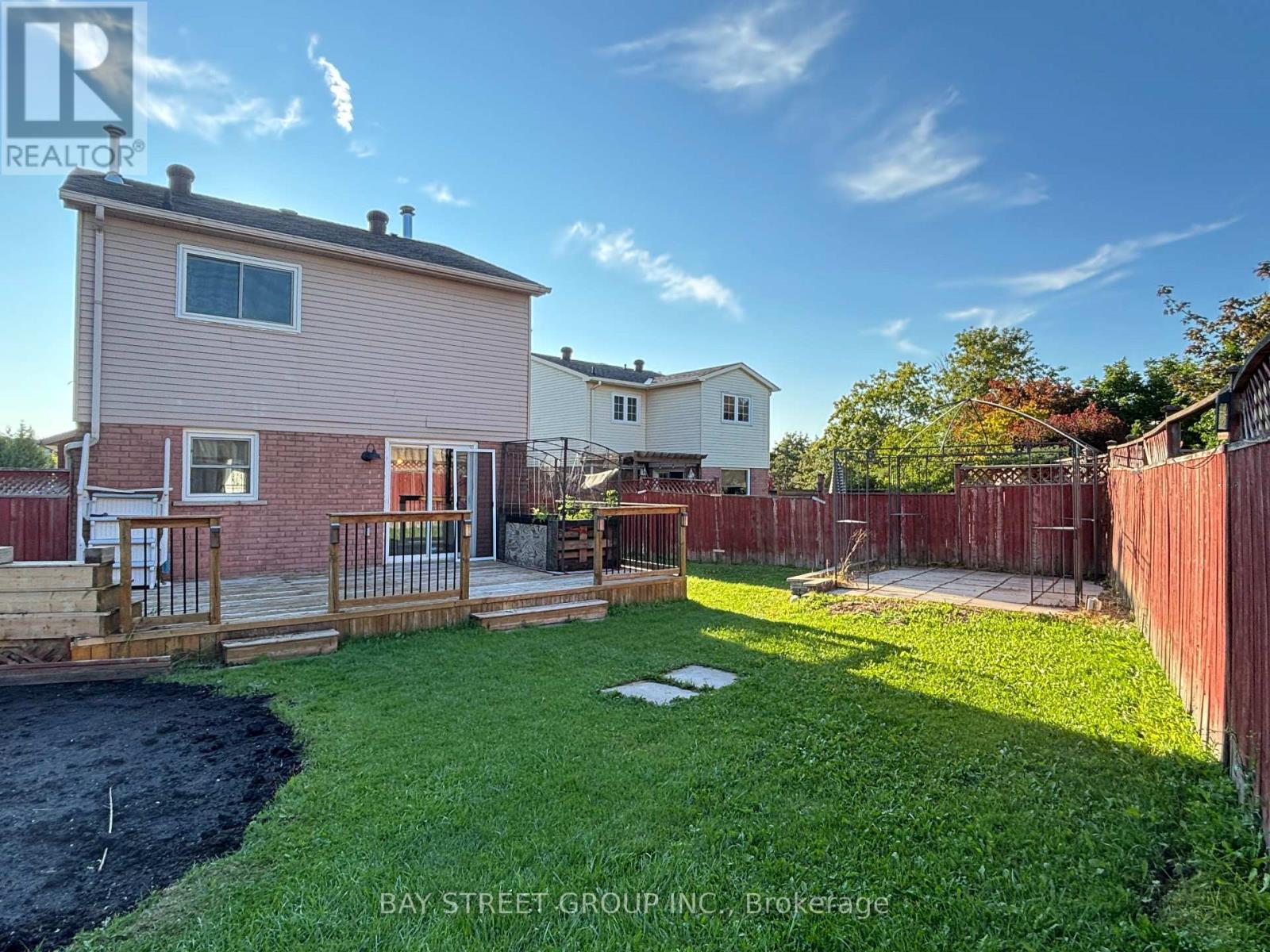 27 Lindsay Court, Barrie photo 29