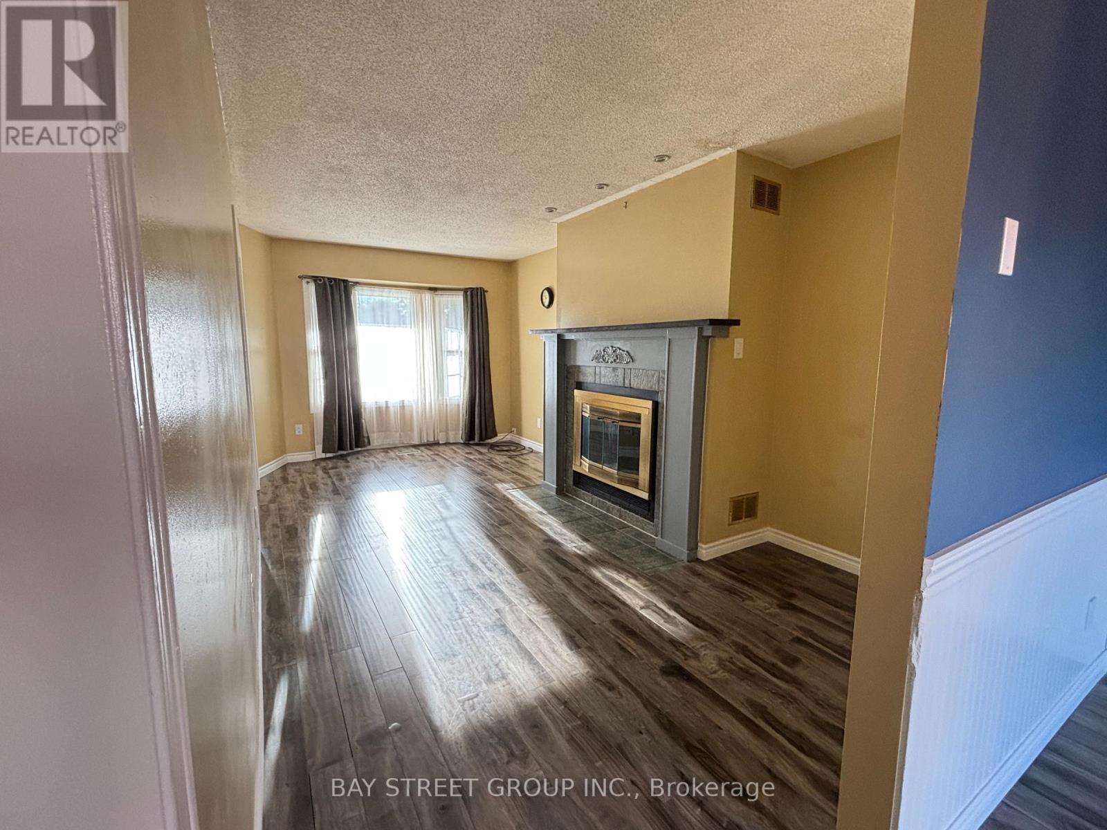 27 LINDSAY COURT, Barrie (Cundles East) — photo 5