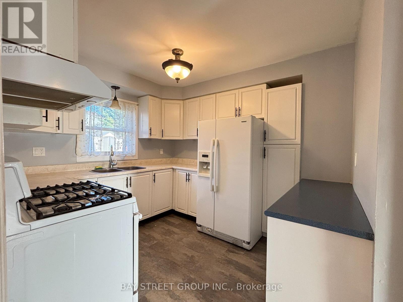 27 LINDSAY COURT, Barrie (Cundles East) — photo 8