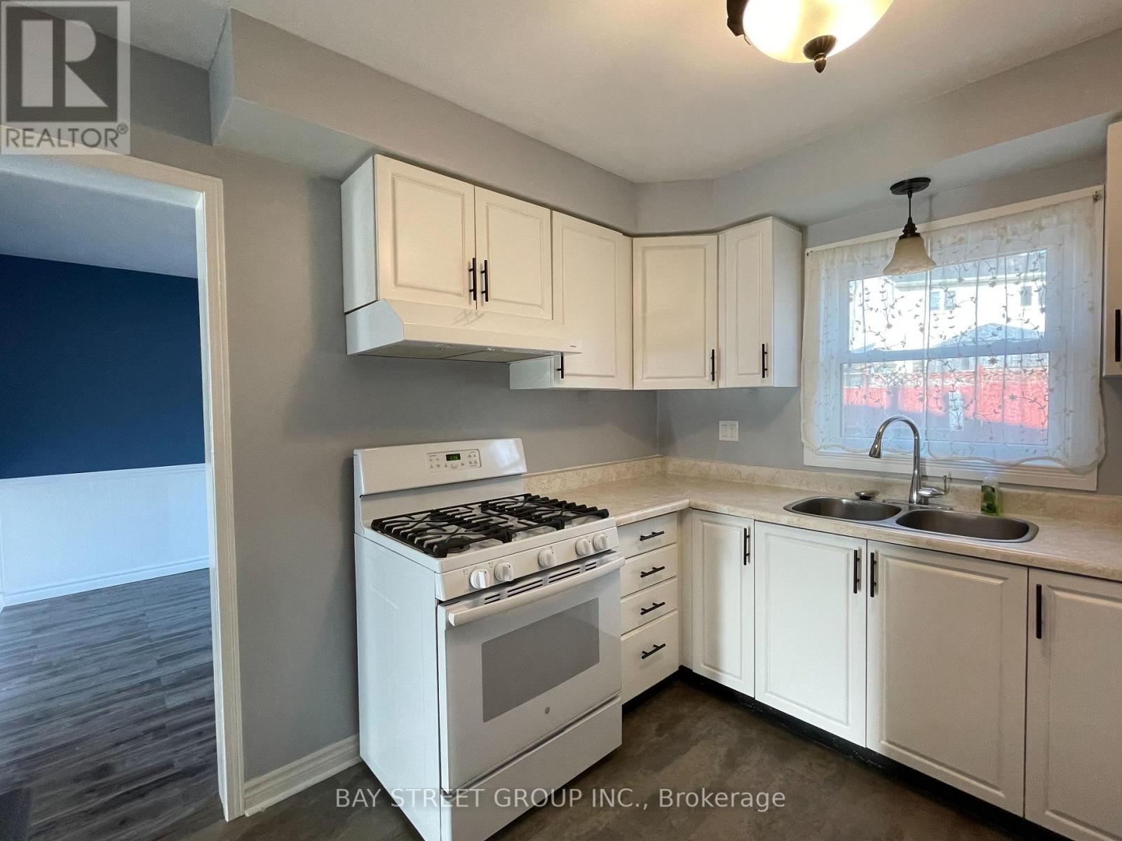 27 LINDSAY COURT, Barrie (Cundles East) — photo 9