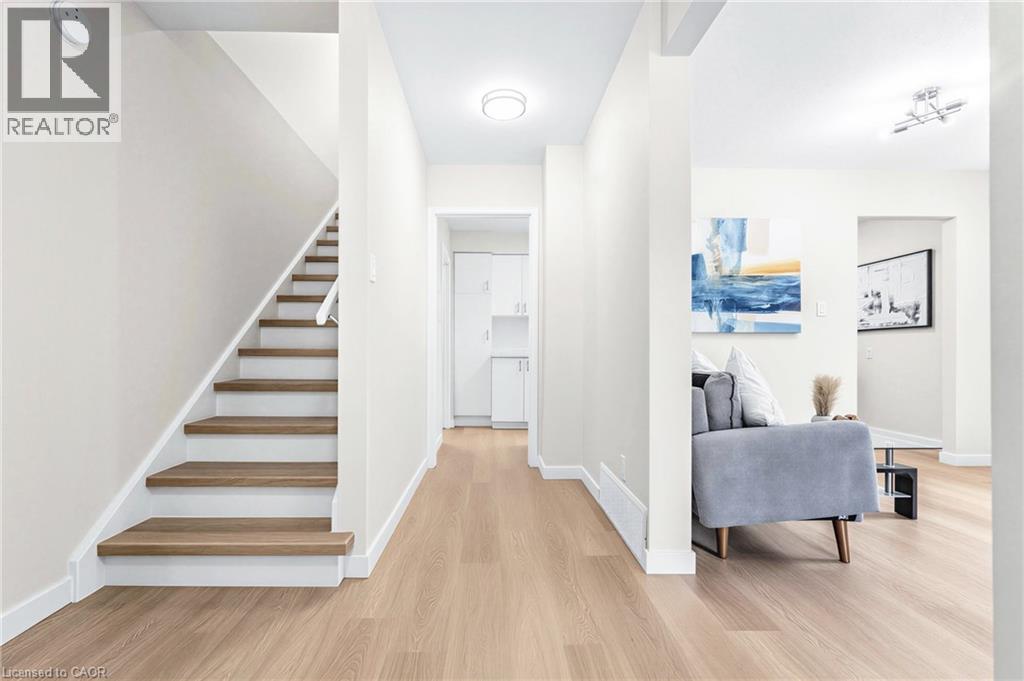 506 LONELM Court Unit# A — photo 3