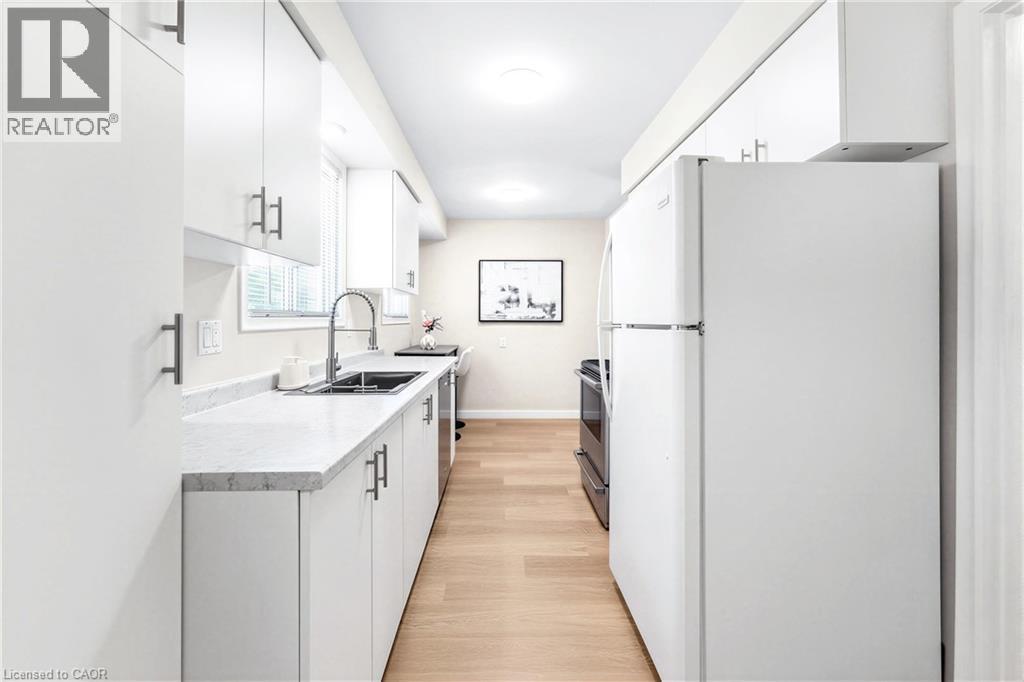 506 LONELM Court Unit# A, Waterloo — photo 9