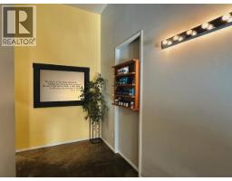 104-4675 Marine Ave, Powell River, BC V8A2L2 Photo 9