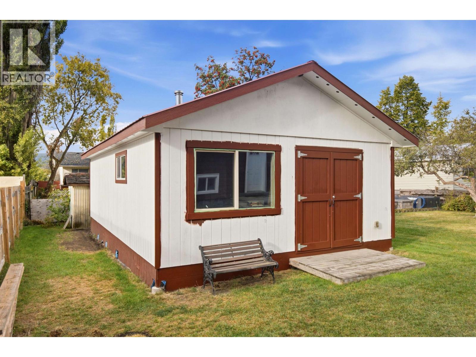 1025 PIGEON AVENUE - 22