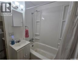 206 Osler Street, Windthorst, SK S0G5G0 Photo 16