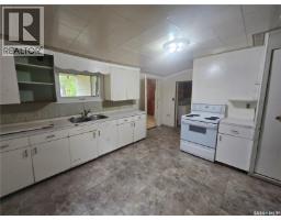 206 Osler Street, Windthorst, SK S0G5G0 Photo 9