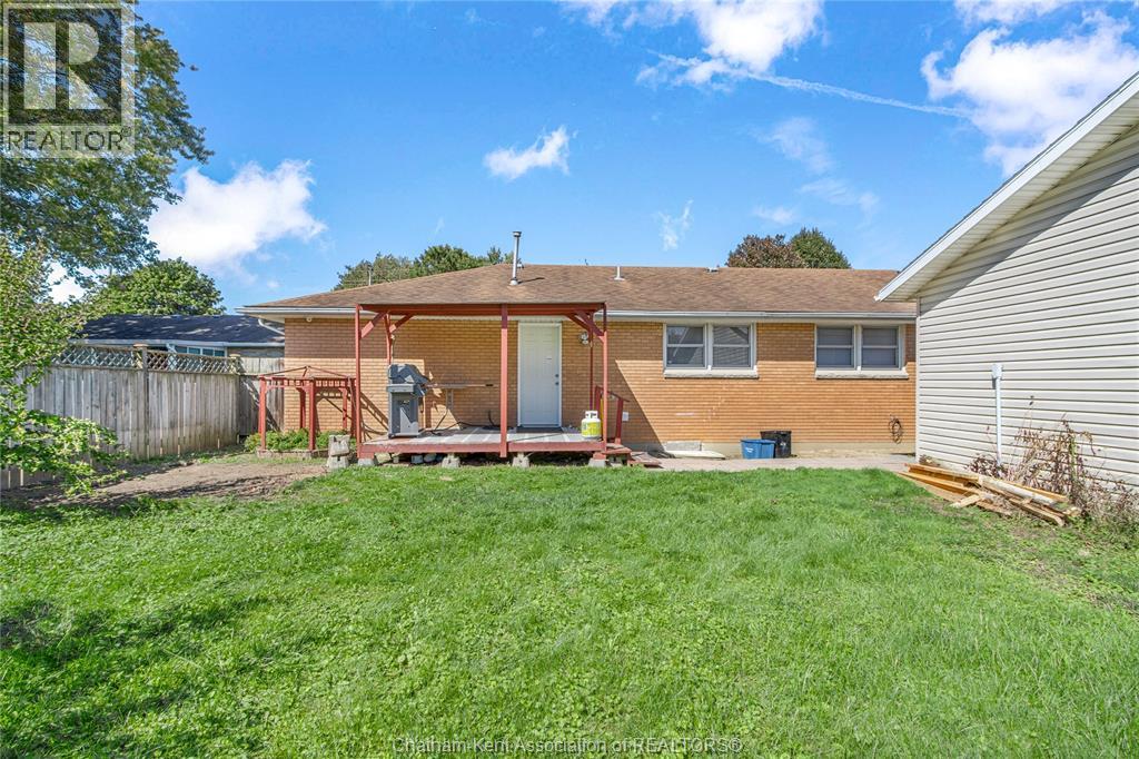 410 MCNAUGHTON AVENUE East - 27