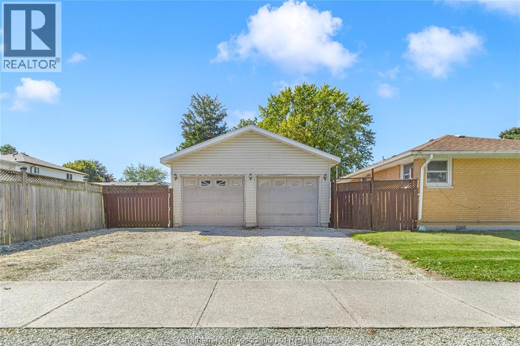 410 MCNAUGHTON AVENUE East - Image 31