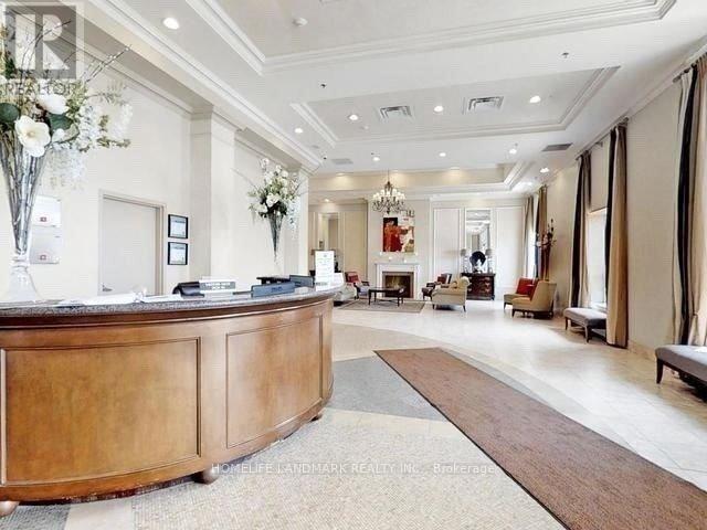 PH. 802 - 8 MAISON PARC COURT, Vaughan (Lakeview Estates) — photo 2