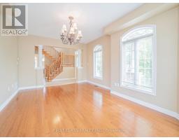 2507 Nichols Drive, Oakville, ON L6H7A4 Photo 12