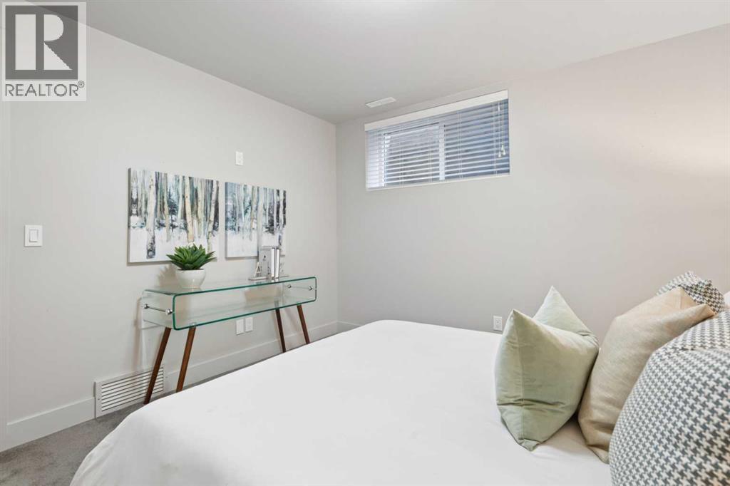 #1 1521 28 Avenue SW - 37