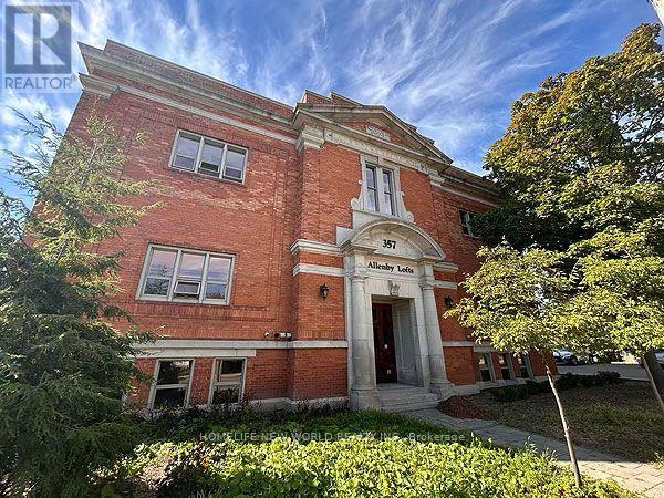 25 - 357 HUNTER STREET W, Hamilton (Kirkendall)