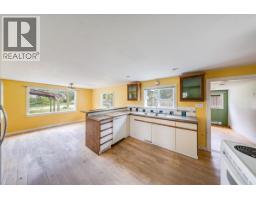2018 Tarrys Road, Castlegar, BC V1N4N1 Photo 18