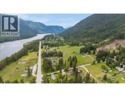 Laundry room - 2018 Tarrys Road, Castlegar, BC V1N4N1 Photo 6
