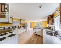 2018 Tarrys Road, Castlegar, BC V1N4N1 Photo 20