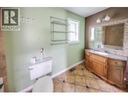 2018 Tarrys Road, Castlegar, BC V1N4N1 Photo 27